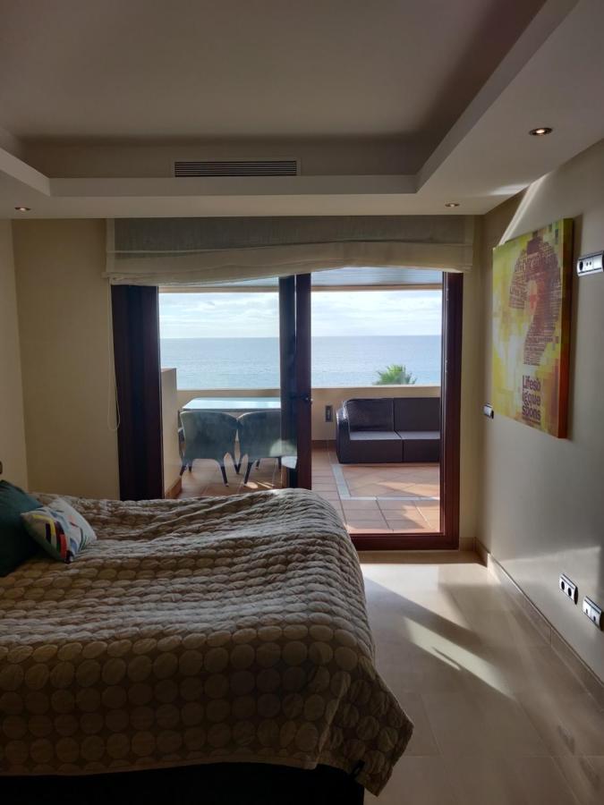 Bahia De La Plata Seafront Apartment Estepona Ngoại thất bức ảnh